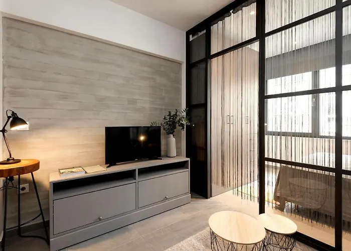 Innovative Designer In Ladadika * Selanik