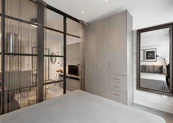 Innovative Designer In Ladadika Selanik