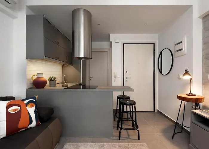 Innovative Designer In Ladadika