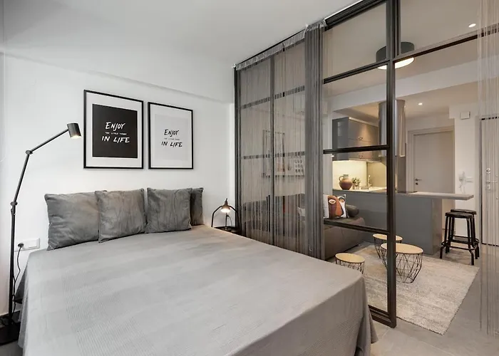 Innovative Designer In Ladadika Apartamento