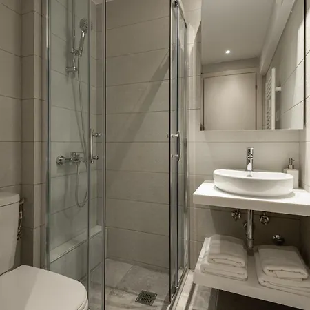 Innovative Designer In Ladadika *