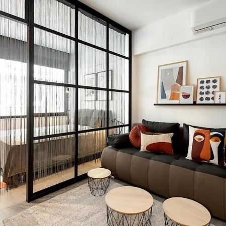 Innovative Designer In Ladadika Apartment Thessaloniki